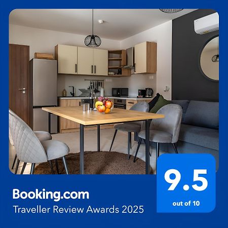 H&H Apartments Поросло Экстерьер фото
