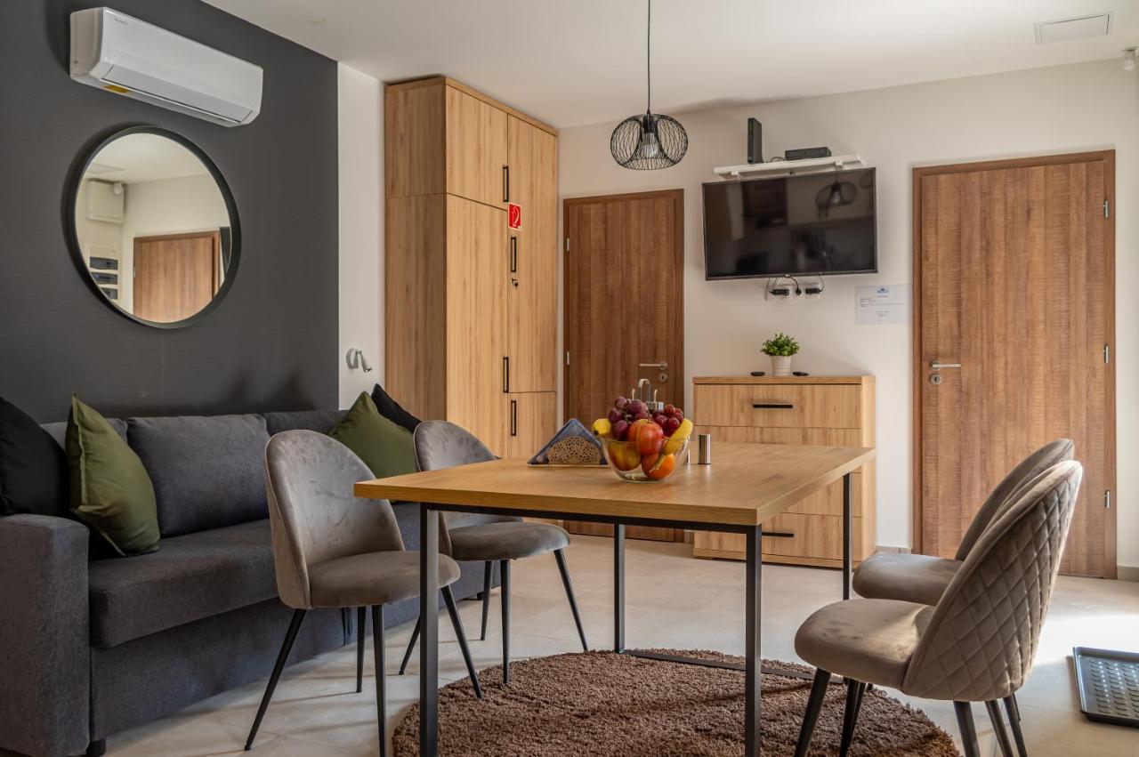 H&H Apartments Поросло Экстерьер фото